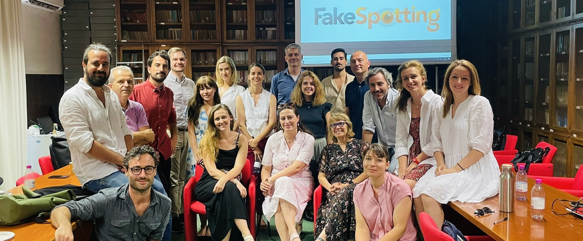 Departamenti i Gazetarisë dhe Komunikimit merr pjesë në takimin final të Projektit Fakespotting në Universitetin e Bolonjës në Itali