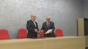 Nga ceremonia e dekretimit të Dekanit FHF, Prof. Dr. Sabri Laçi -3